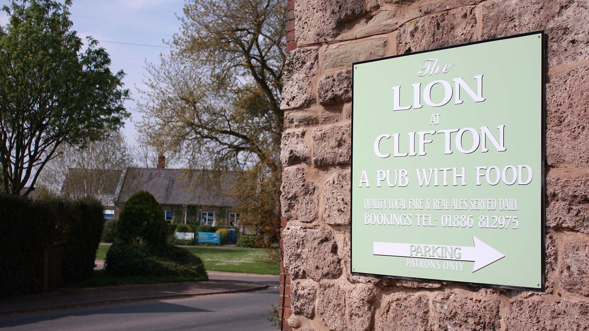Pub Quiz in Worcester at The Lion Inn, Clifton Upon Teme, Worcester | Pub Quiz Night at the Lion Inn Country Pub and Restaurant, Worcester