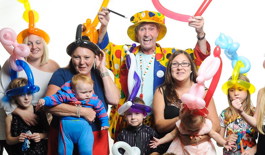 An evening of magic with Mad Dominic at Lion Inn, Clifton on Teme, Worcester. Fun for all the family!